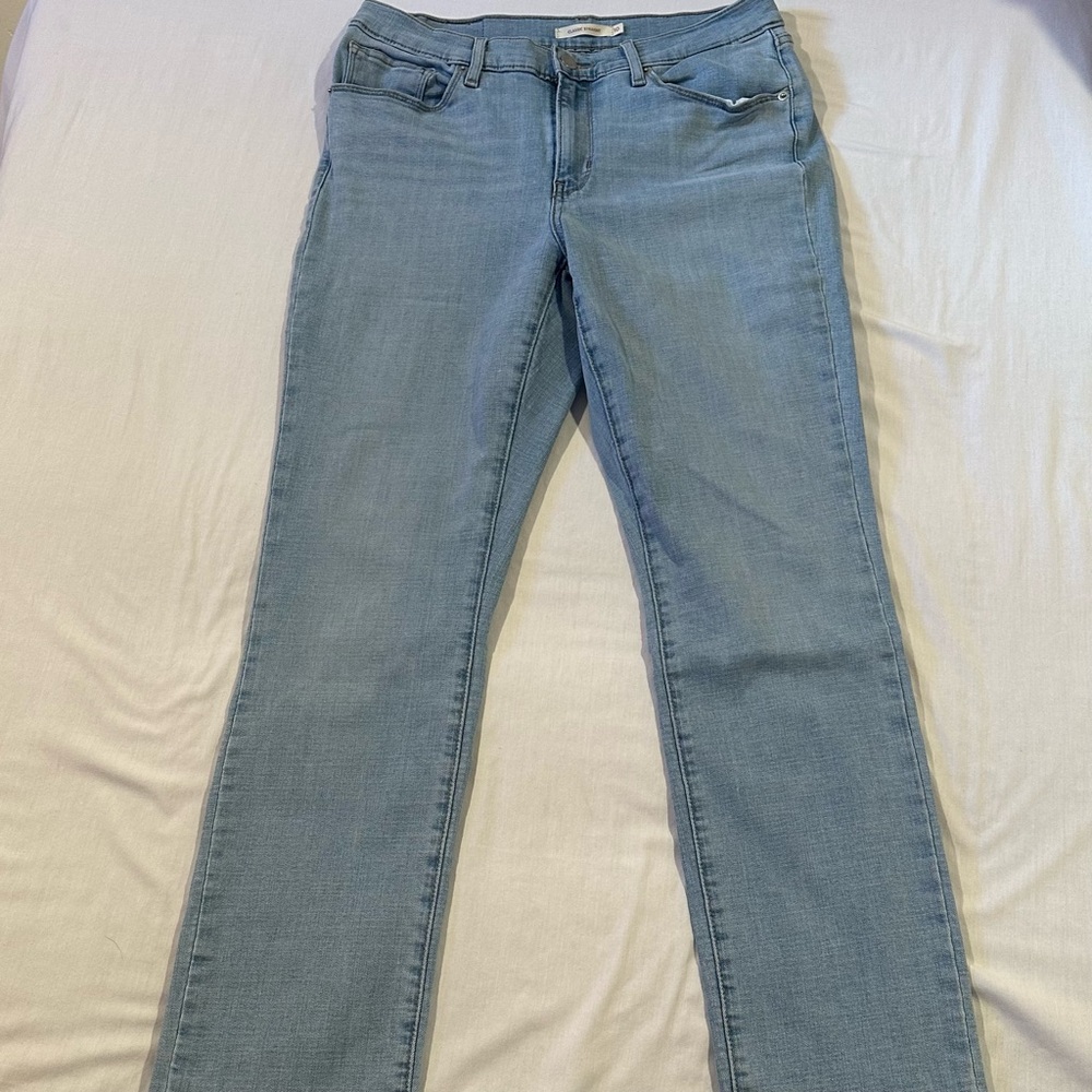 Levi light blue jeans